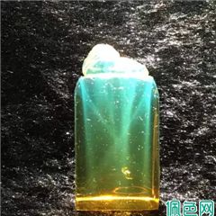 琥珀：纯净美丽，高贵神秘