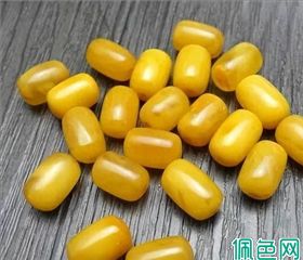 琥珀长期贴身佩戴，会有一定的变化，蜜蜡会变成琥珀吗？